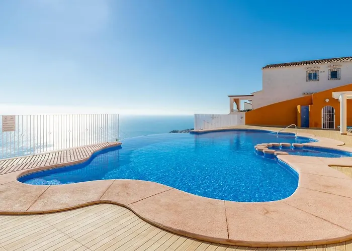 180-degrees Sea View With Pool Apartament *