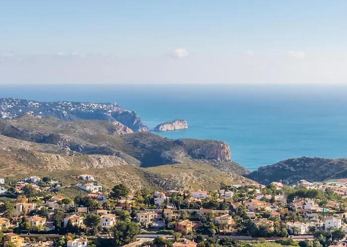 180-degrees Sea View With Pool Apartament
